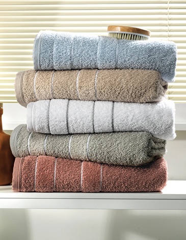 Toalla lisa Velvet con guarda de terciopelo, efecto velour JEAN CARTIER