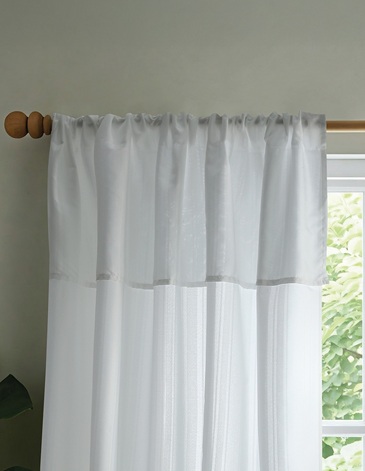 Juego de cortinas de ambiente EMBOSS FANTASIA c/bandeaux. JEAN CARTIER