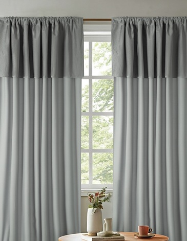 Juego de cortinas de ambiente con bandeaux plisado y agarraderas JEAN CARTIER