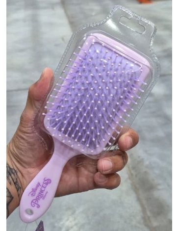 CEPILLO PRINCESAS - CLANDESTINE